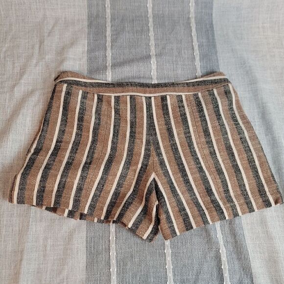 THEORY Striped Shorts  - Picture 5 of 8